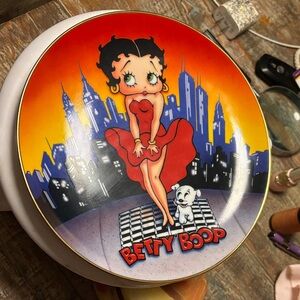 Betty Boop Red Dress Cityscape Plate